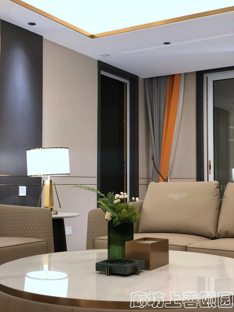 客厅轻奢